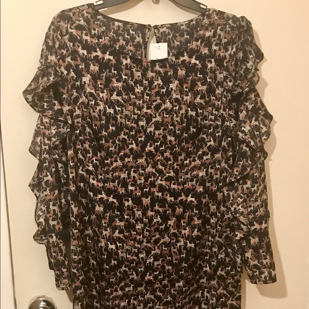 Womens Flutter L/Slv w/ Ruffle details